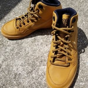 Nike Women's Son of Force Wheat High Tops Like New